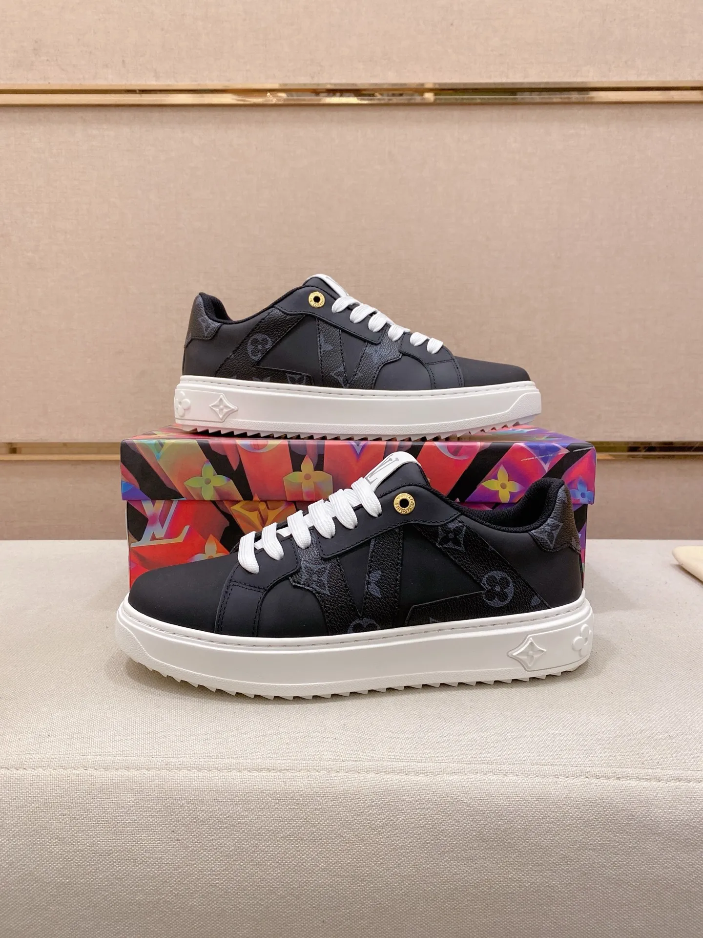 Men's shoes💰: 540💰(Niuli: full package) louis vuitton (Louis Vuitton/lv) top 🔍🔍 new models are on sale at the same time at the counter. The upper 🇮🇹 is imported from Italy, first-layer cowhide, and the lining is fully imported cowhide. 💪💪, completely 1⃣️ to 1 ⃣️Re-engraved🇮🇹💪💪, ⚠Sole: The original sole is specially provided by the original factory, the exclusive movable molded sole is super comfortable, ⚠The original factory follows the order, 🔍🔍high quality, you can enter and exit the counter at will, welcome to compare⚠. Code number:38-44